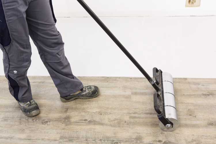 After installation, rub down the whole area well crosswise.