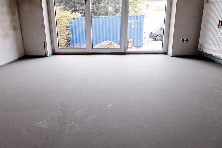 Textile and elastic floor coverings as well as wood flooring may be installed using the Standard methods once the thins screed has reached its readiness for covering (at 20 °C and 65 % relative humidity).